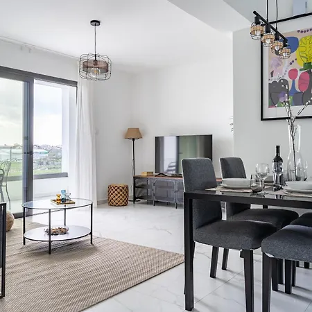 Hinoki 2-bedroom شقة لارنكا